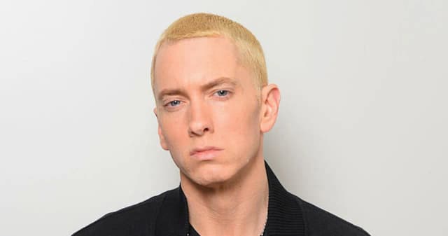 W którym roku urodził się Eminem? Poznaj jego fascynującą historię W którym roku urodził się Eminem? Poznaj jego fascynującą historię