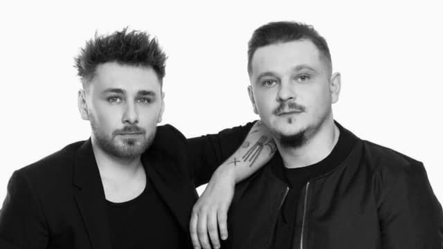 Kto śpiewa letni deszcz? Poznaj zespół EMO i jego historię Kto śpiewa letni deszcz? Poznaj zespół EMO i jego historię