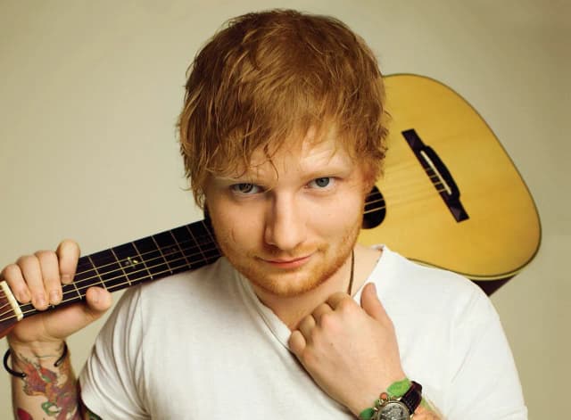 Jaki kolor oczu ma Ed Sheeran? Odkryj jego niezwykły wygląd Jaki kolor oczu ma Ed Sheeran? Odkryj jego niezwykły wygląd